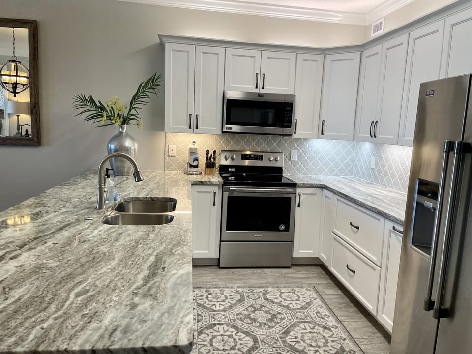 Updated Kitchen * More cabinets for storage 