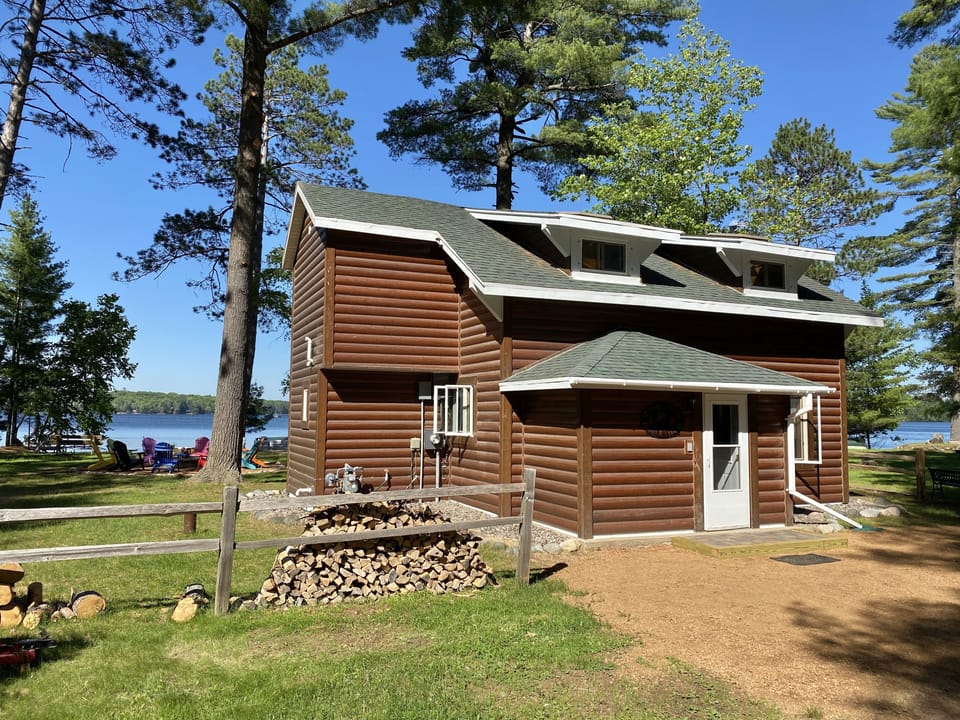 A cozy cabin on a gorgeous lake is the perfect destination.