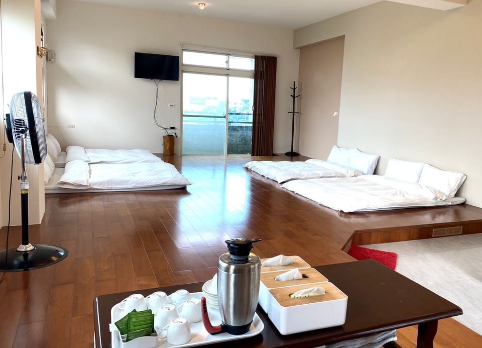 Panoramic Room, Multiple Beds | Desk, blackout drapes, soundproofing, free WiFi