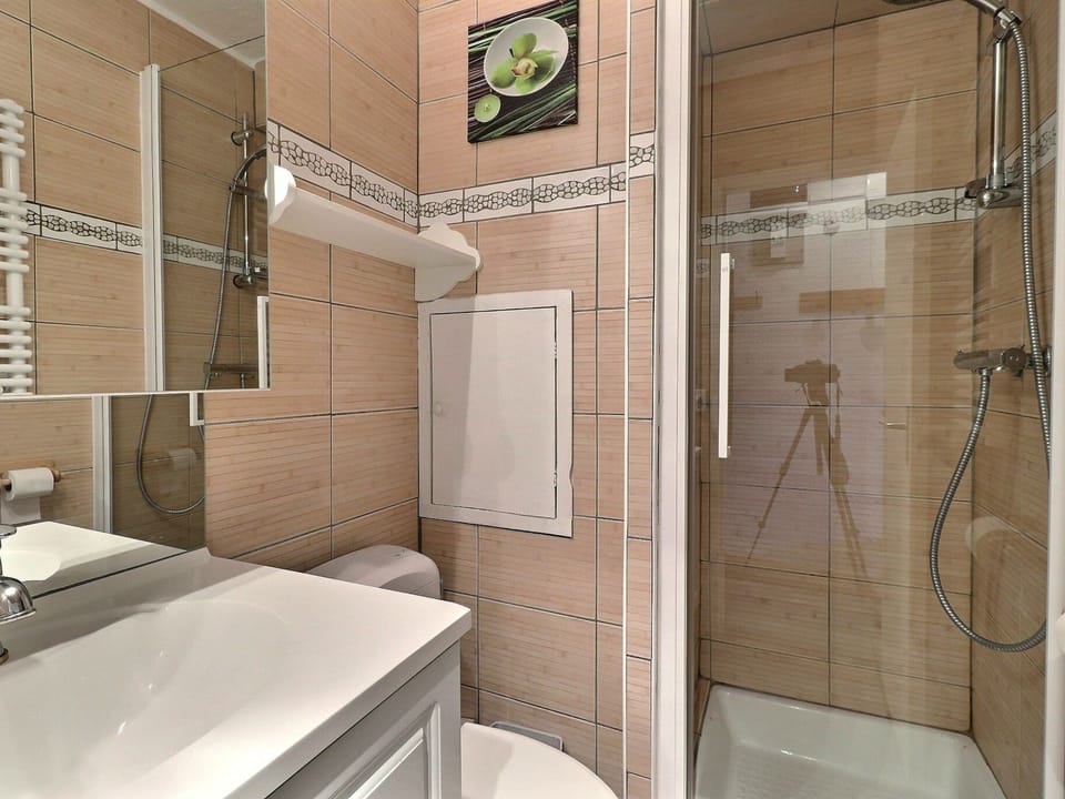 Cozy ski-in studio in Méribel, sleeps 2 Apartment in Les Allues