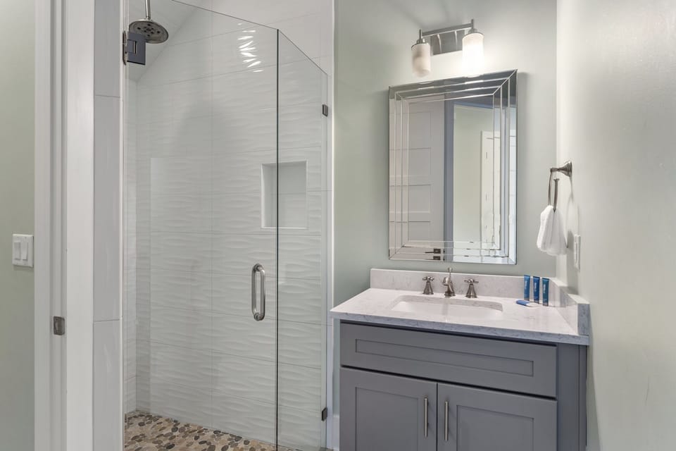 King En Suuite Bathroom