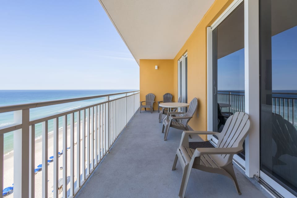 Spacious balcony!