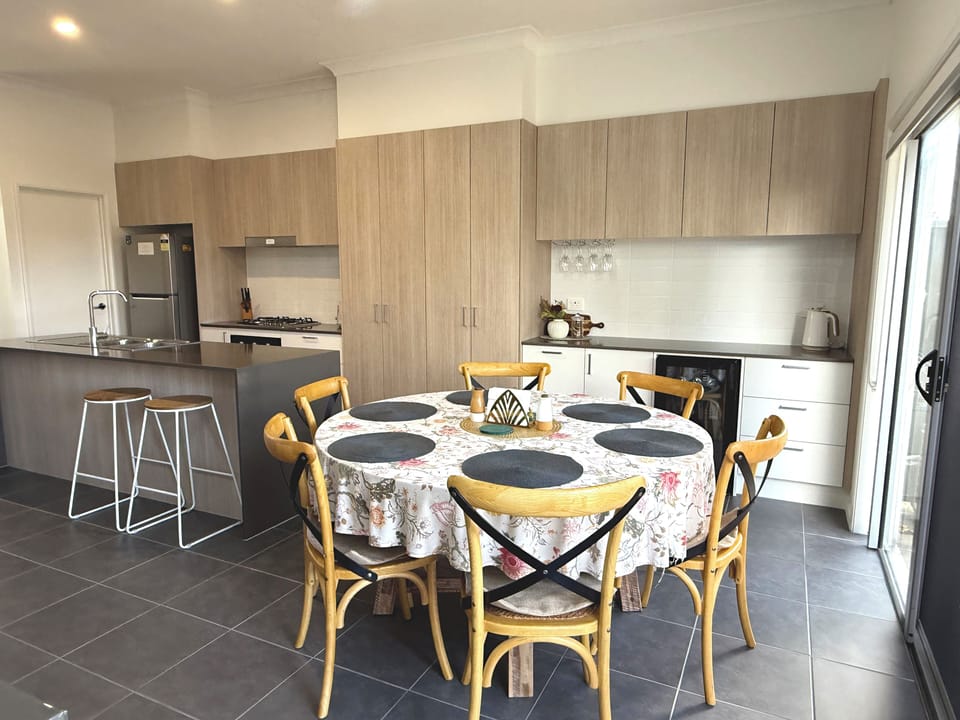Full kitchen and meals area