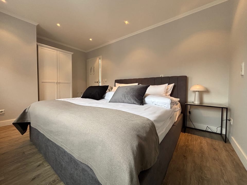 Superior Double Room | Minibar, soundproofing, cribs/infant beds, rollaway beds
