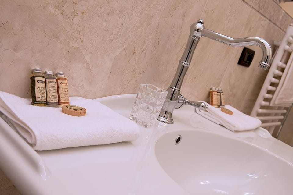 Shower, hair dryer, slippers, bidet