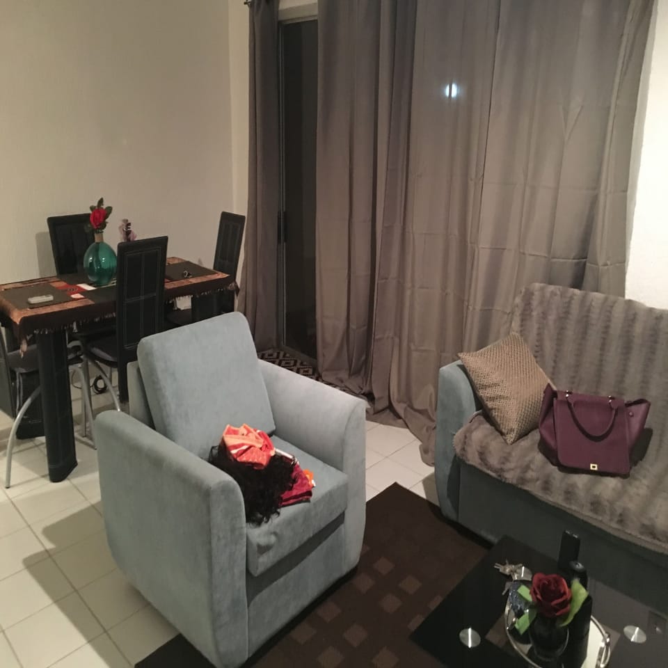 Comfort Apartment, 1 Bedroom, Non Smoking | Living room | 32-inch flat-screen TV with cable channels, TV