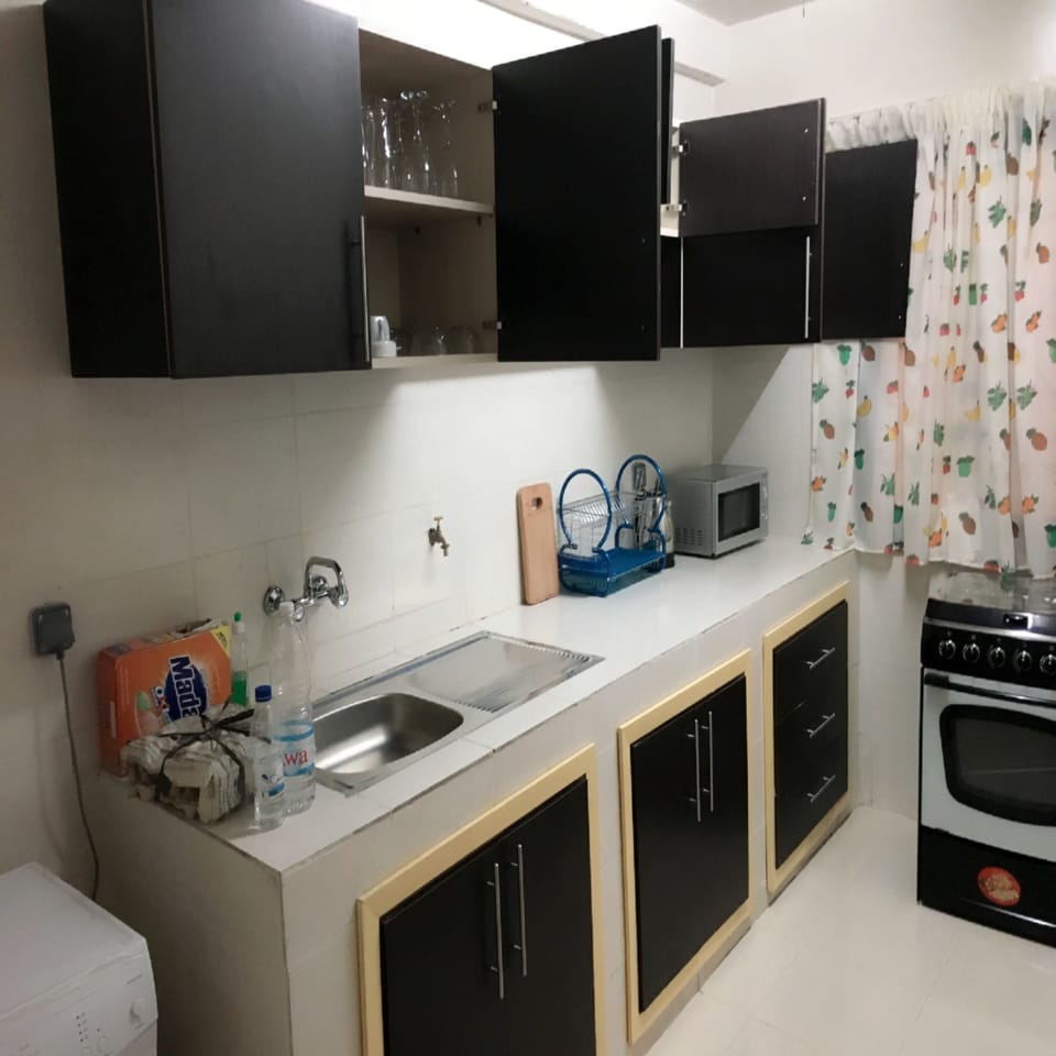 Comfort Apartment, 2 Bedrooms | Private kitchen | Fridge, microwave, oven, stovetop