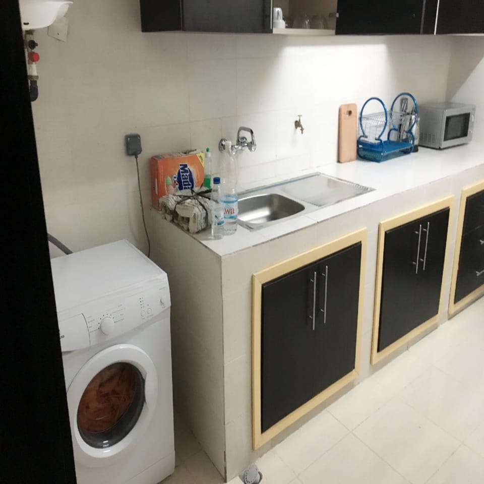 Comfort Apartment, 2 Bedrooms | Private kitchen | Fridge, microwave, oven, stovetop