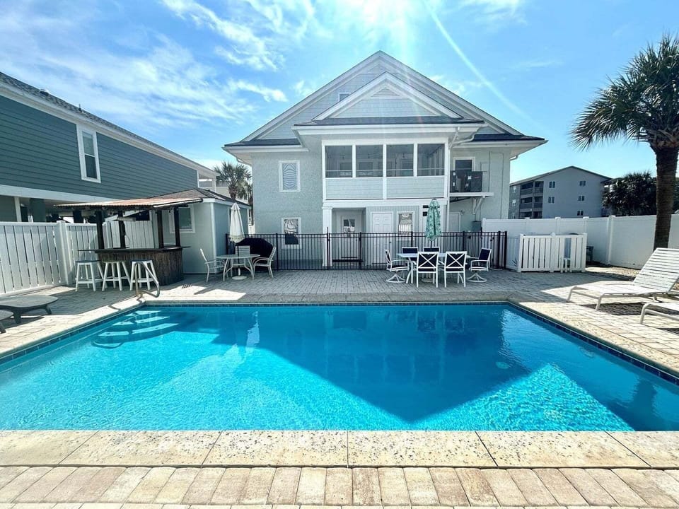 House, 6 Bedrooms | Pool