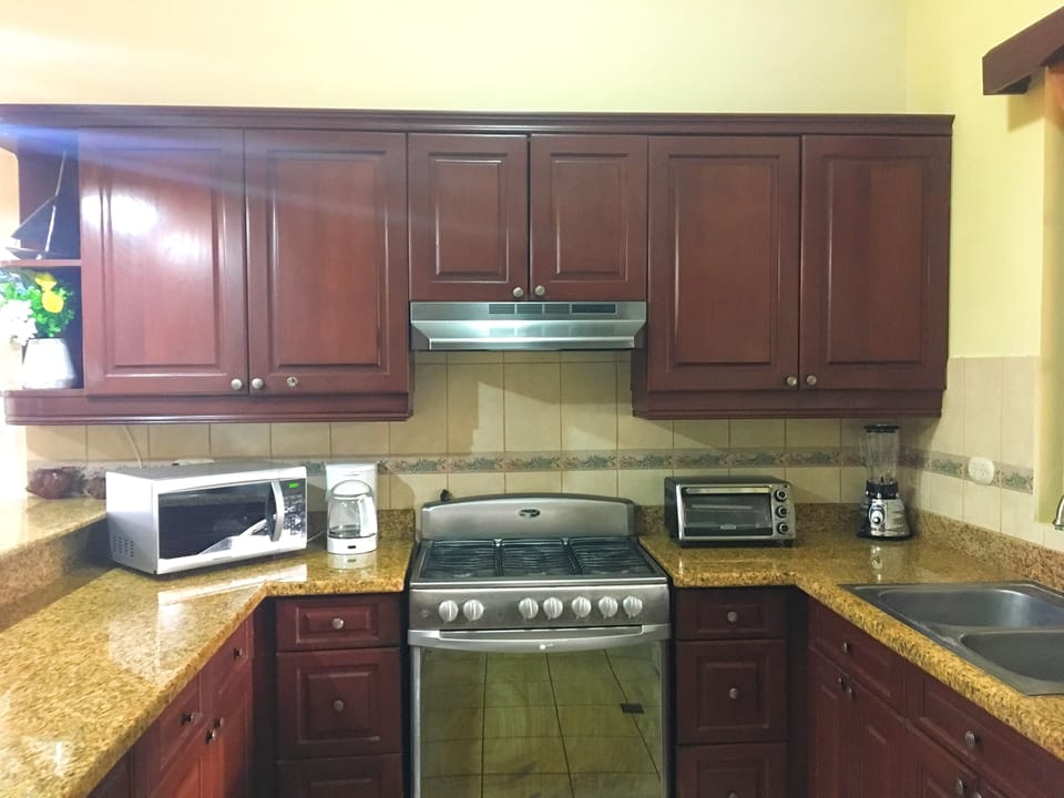 Exclusive House, Multiple Bedrooms, Non Smoking, Courtyard View | Private kitchen | Coffee/tea maker, fridge, microwave, stovetop