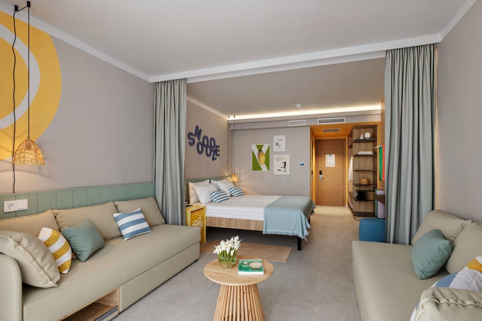 Room for 2+2 | In-room safe, desk, cribs/infant beds, free WiFi