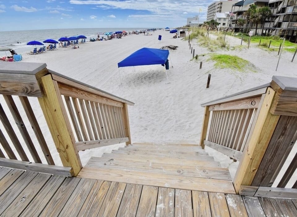 Stairway to the beach 