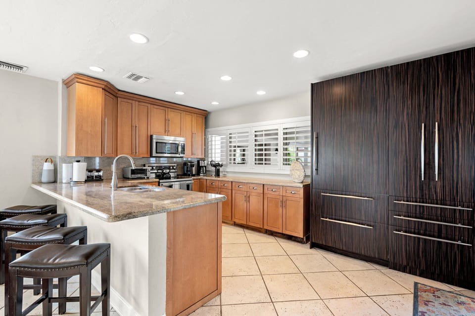 Fully Stocked Kitchen