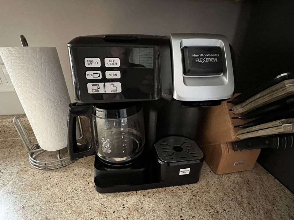 Coffeemaker & K-cup 