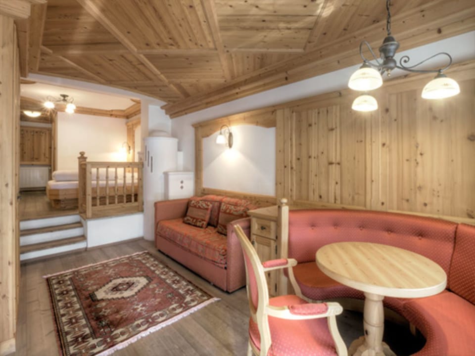 Double Room, Non Smoking, Mountainside | Living area | Flat-screen TV