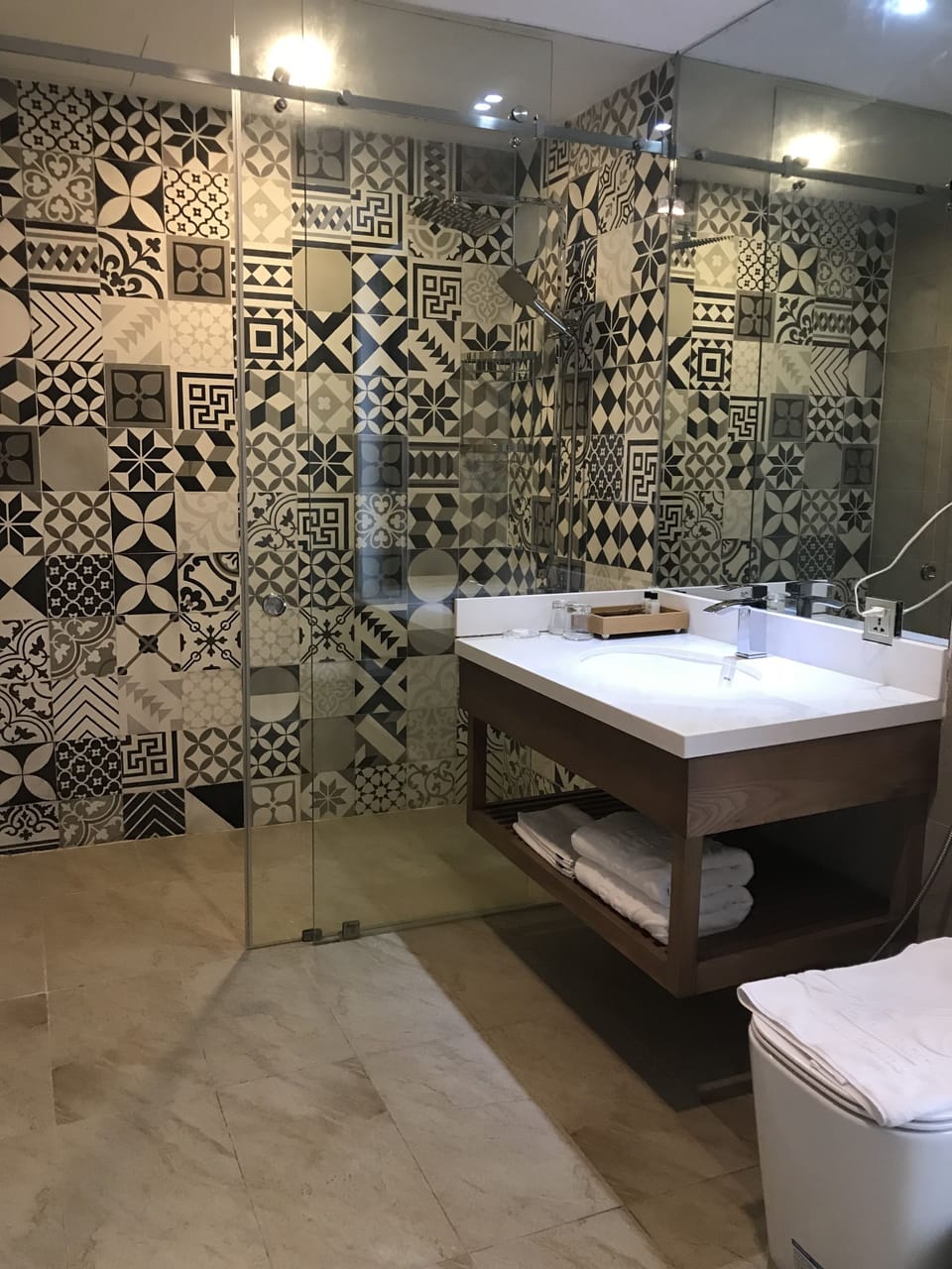 Shower, free toiletries, hair dryer, bathrobes