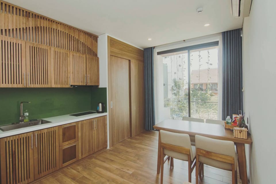 Family Room | Private kitchen | Coffee/tea maker, electric kettle, paper towels, dining table