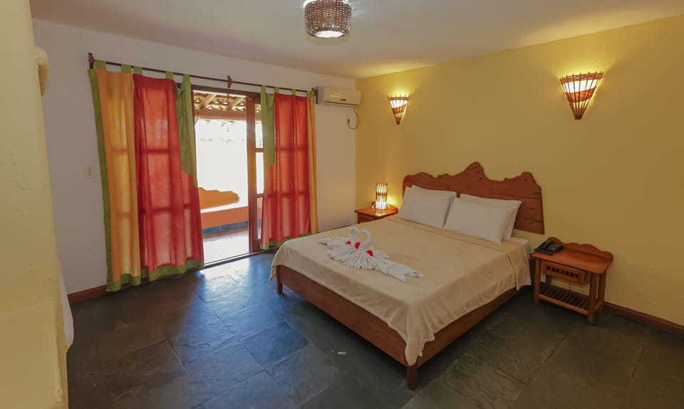 Junior Room | Minibar, in-room safe, bed sheets