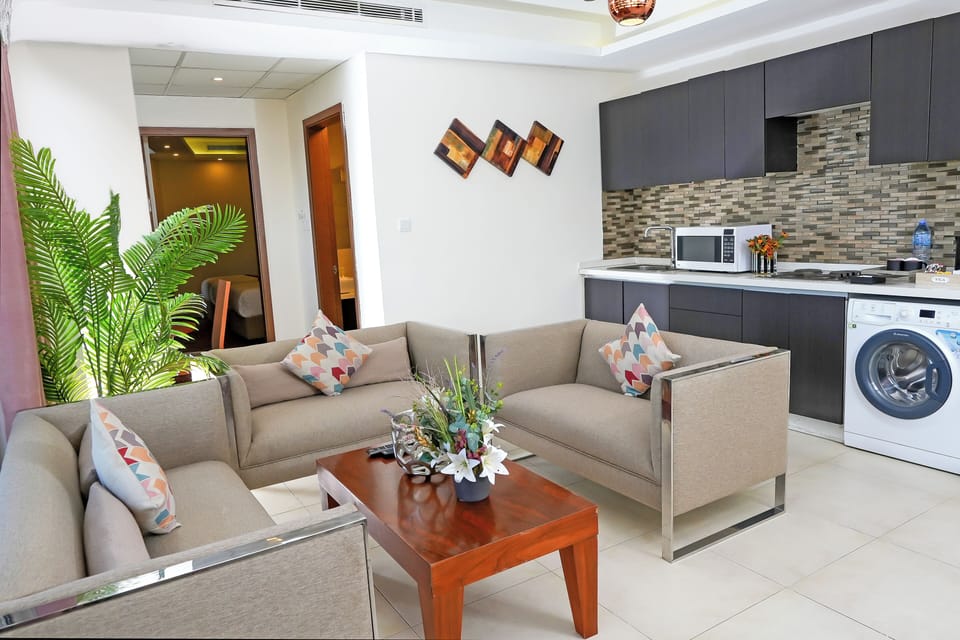 Royal Suite | In-room safe, desk, soundproofing, iron/ironing board