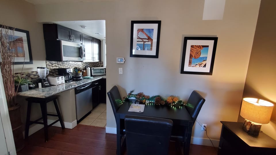 Coffee/tea maker, microwave, stovetop, toaster