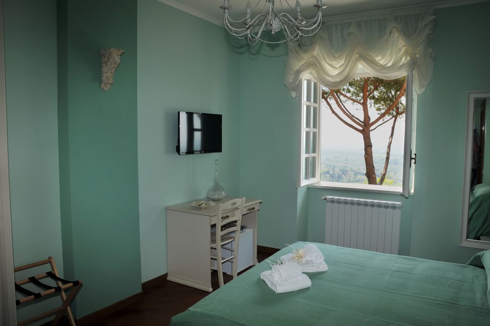 Double Room | Premium bedding, down comforters, minibar, in-room safe