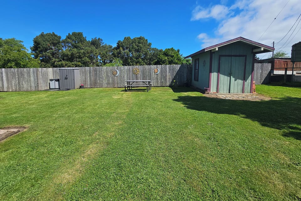 Spacious Yard w/ Picnic Tables