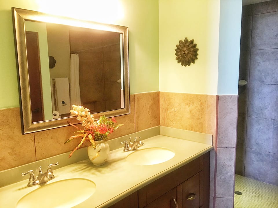 Premium Suite, Multiple Beds, Non Smoking, Ocean View | Bathroom sink