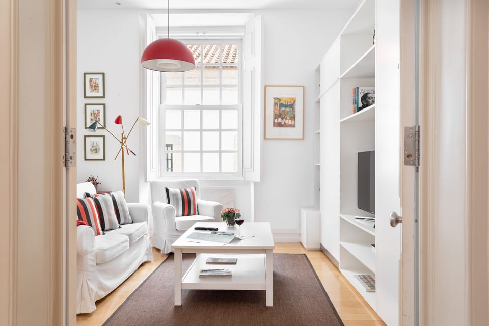 Apartment with plenty of natural light