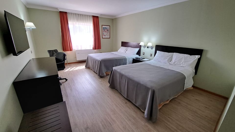 Standard Double Room | Minibar, in-room safe, desk, free WiFi