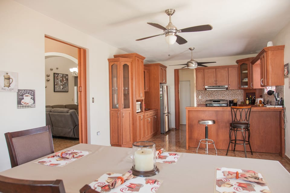 House, 3 Bedrooms | Private kitchen | Full-size fridge, microwave, oven, stovetop
