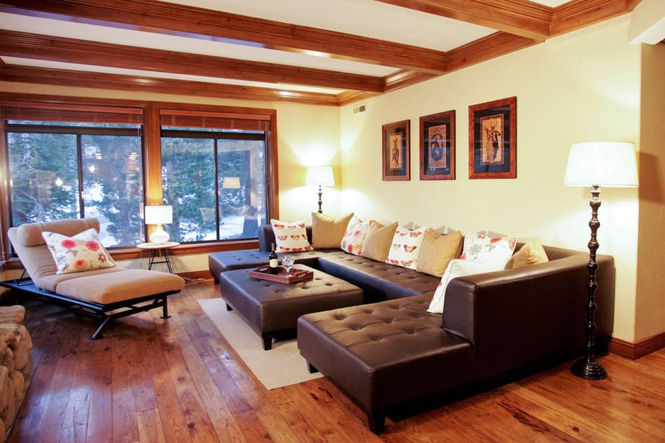 Living Room / Gas Fireplace / Flat Screen TV