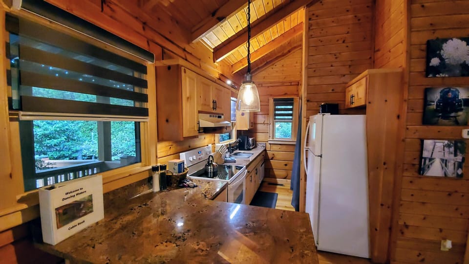 Updated Kitchen with Granite Counters and New Appliances