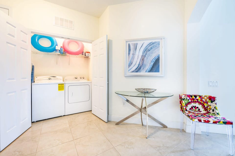 En suite Washer & Dryer
