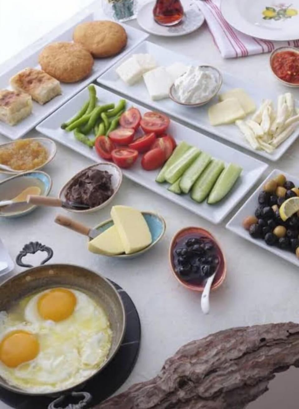 Free daily full breakfast