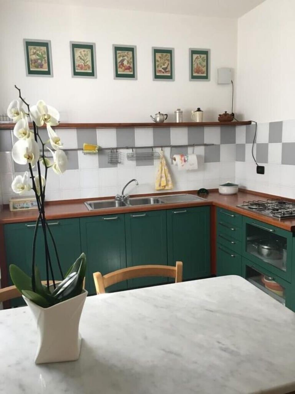 Free daily local cuisine breakfast