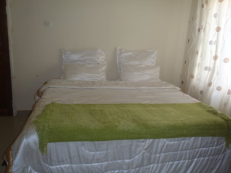 Desk, bed sheets
