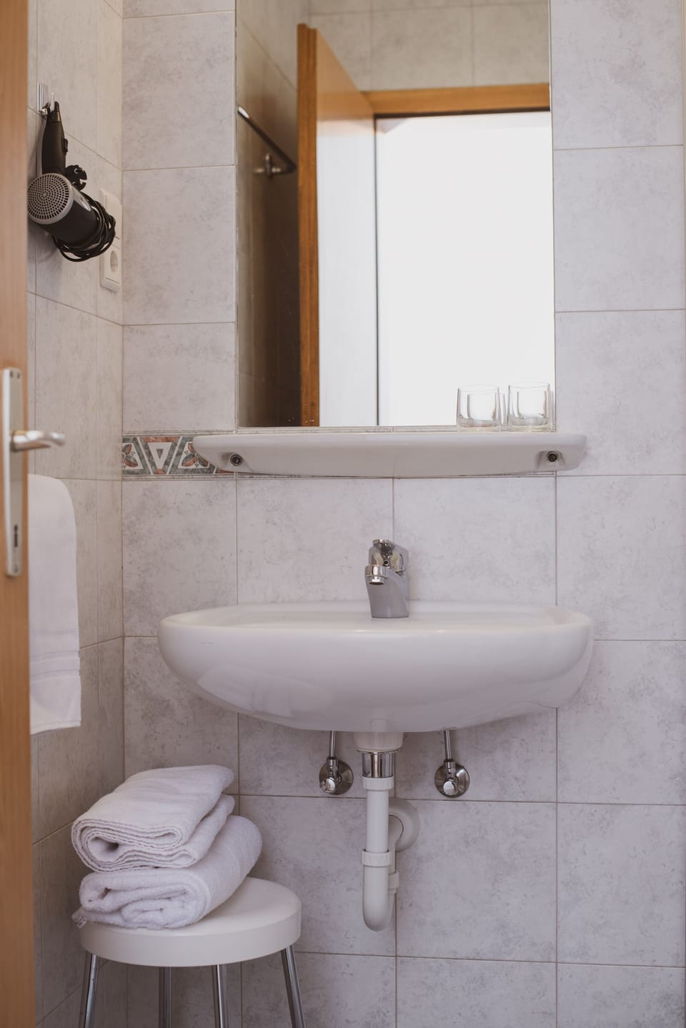 Shower, towels