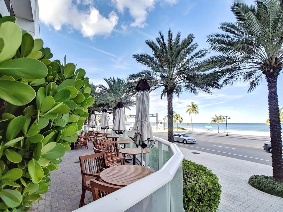 Condo, 1 Bedroom | Property grounds