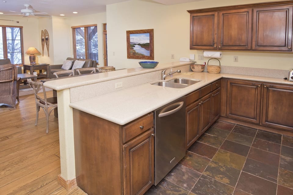 Condo, 2 Bedrooms | Private kitchen | Fridge, microwave, oven, dishwasher