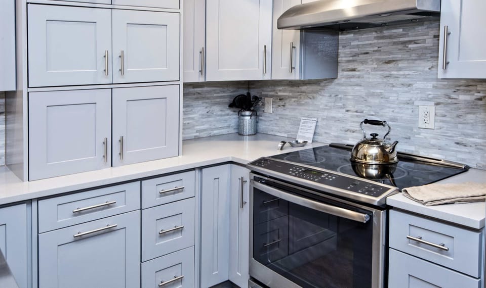 Condo, 3 Bedrooms | Private kitchen | Fridge, microwave, oven, dishwasher