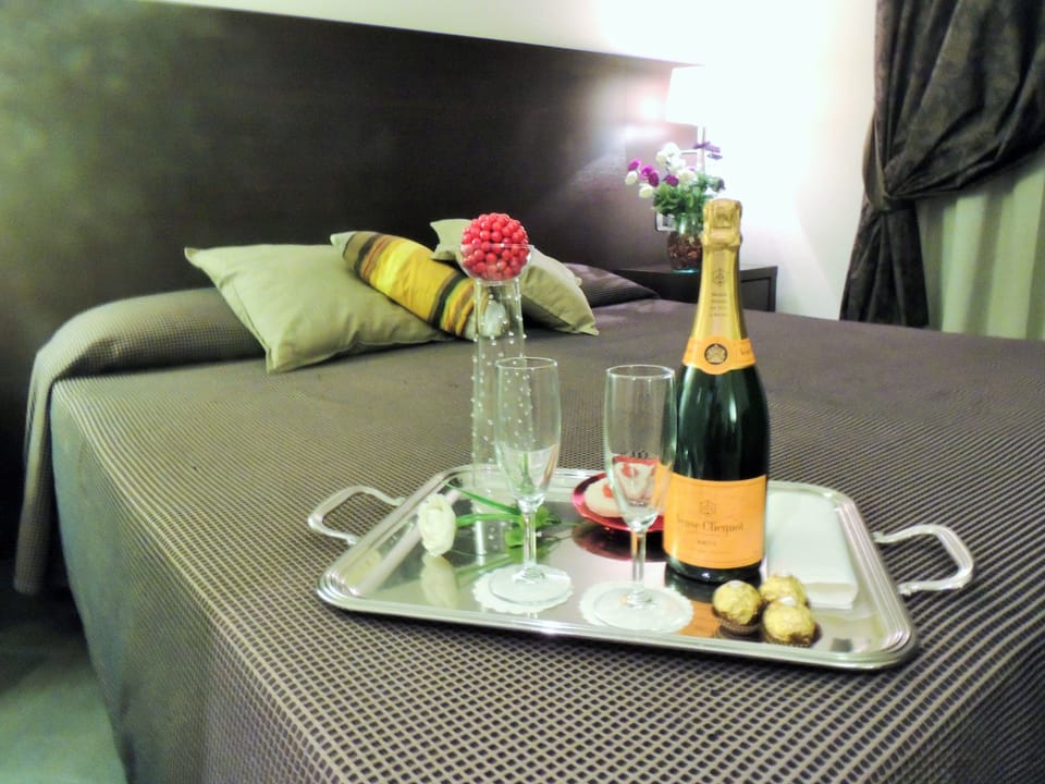 Room service - dining