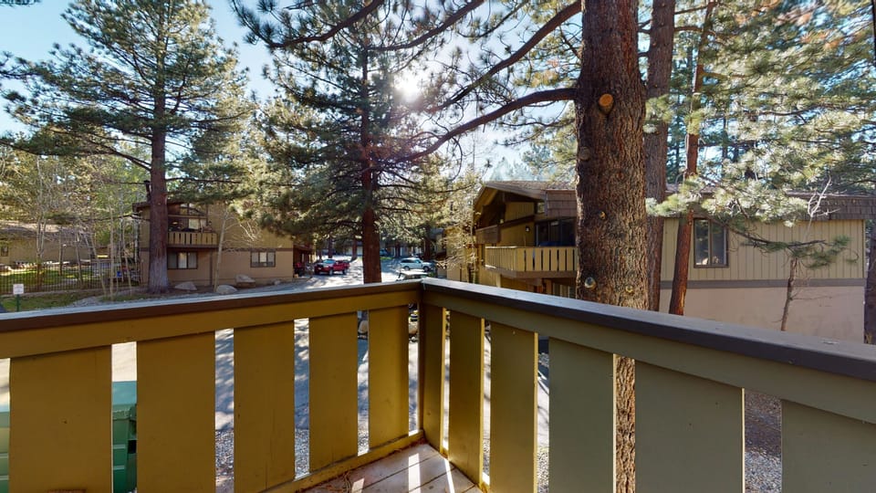 Condo, 4 Bedrooms | Property grounds