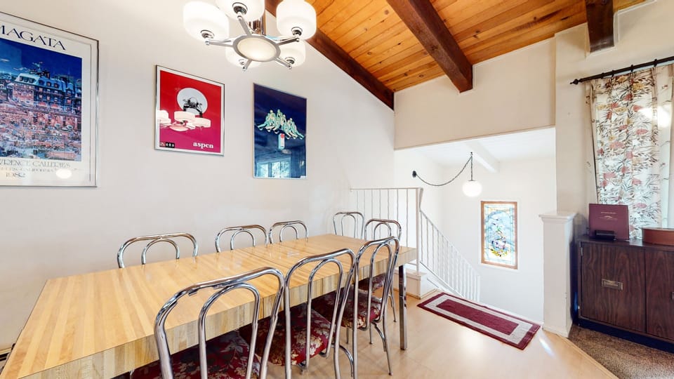 Condo, 4 Bedrooms | Dining