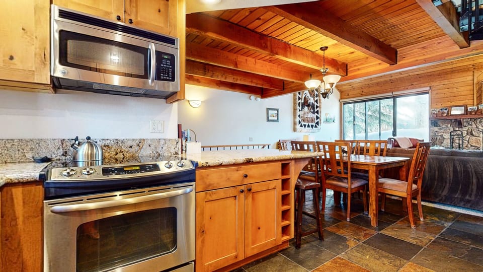 Condo, 2 Bedrooms | Private kitchen | Full-size fridge, microwave, oven, stovetop