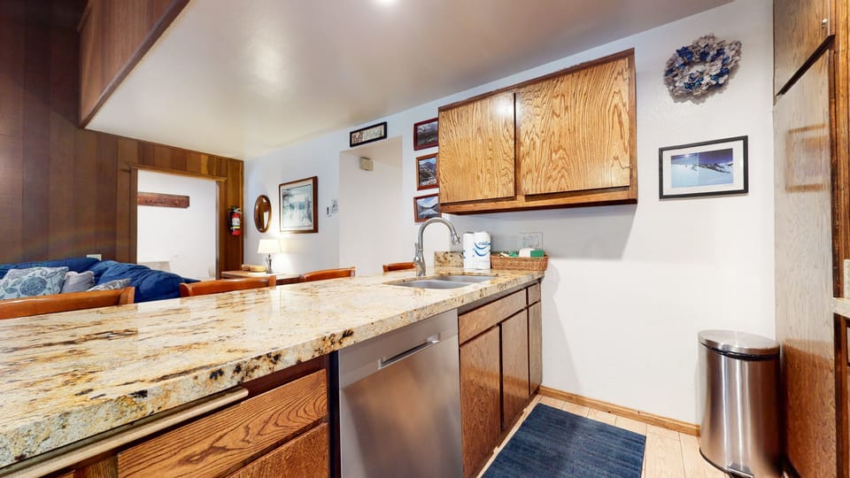 Condo, 2 Bedrooms | Private kitchen | Full-size fridge, microwave, oven, stovetop