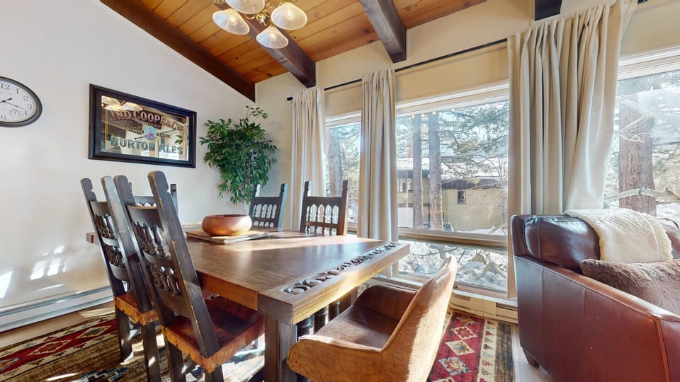 Condo, 4 Bedrooms | Dining