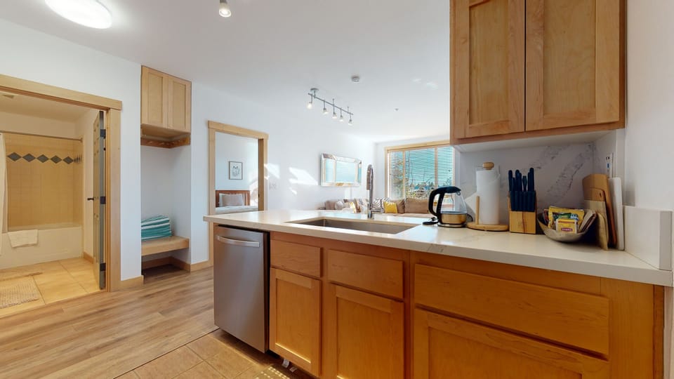 Condo, 2 Bedrooms | Private kitchen | Full-size fridge, microwave, oven, stovetop