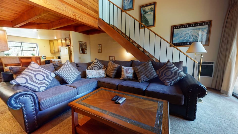 Condo, 2 Bedrooms | Living area | TV, fireplace, DVD player