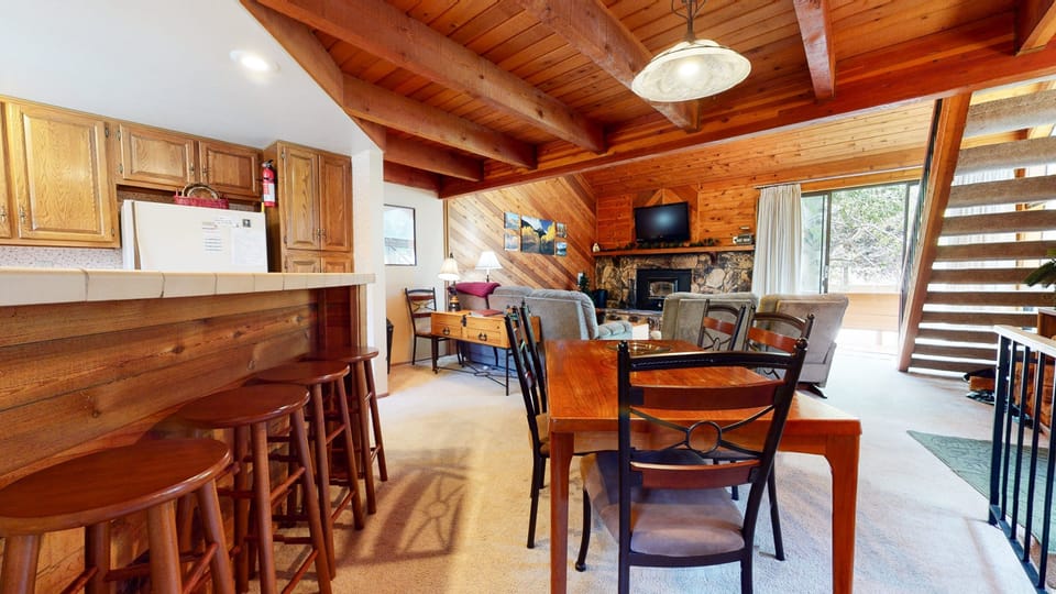Condo, 2 Bedrooms | Private kitchen | Full-size fridge, microwave, oven, coffee/tea maker