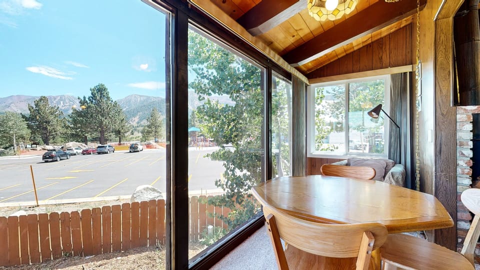 Condo, 3 Bedrooms | Dining